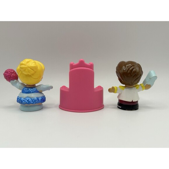 Little People Disney Princess Cinderella And Prince Charming With Pink Chair - Picture 12 of 16